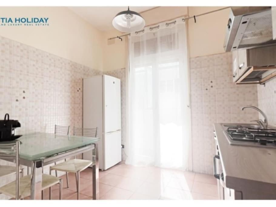 Ostia Holiday La Bonaccia Екстер'єр фото