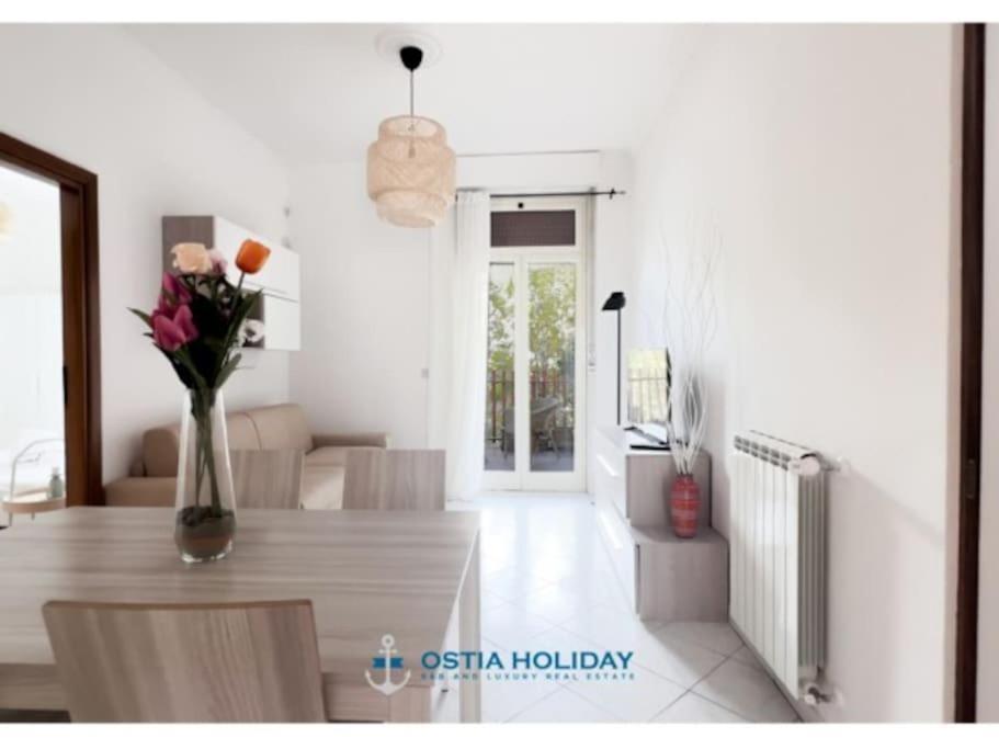 Ostia Holiday La Bonaccia Екстер'єр фото
